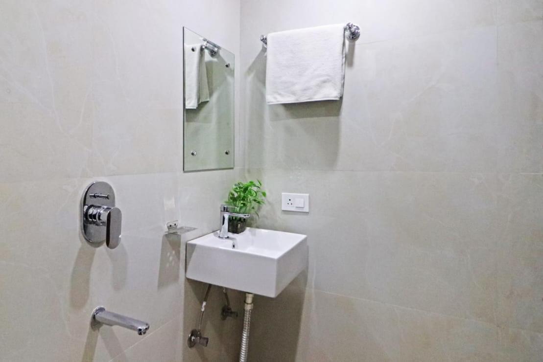Hotel Vijaydeep Place Near Delhi Airport New Delhi Eksteriør billede